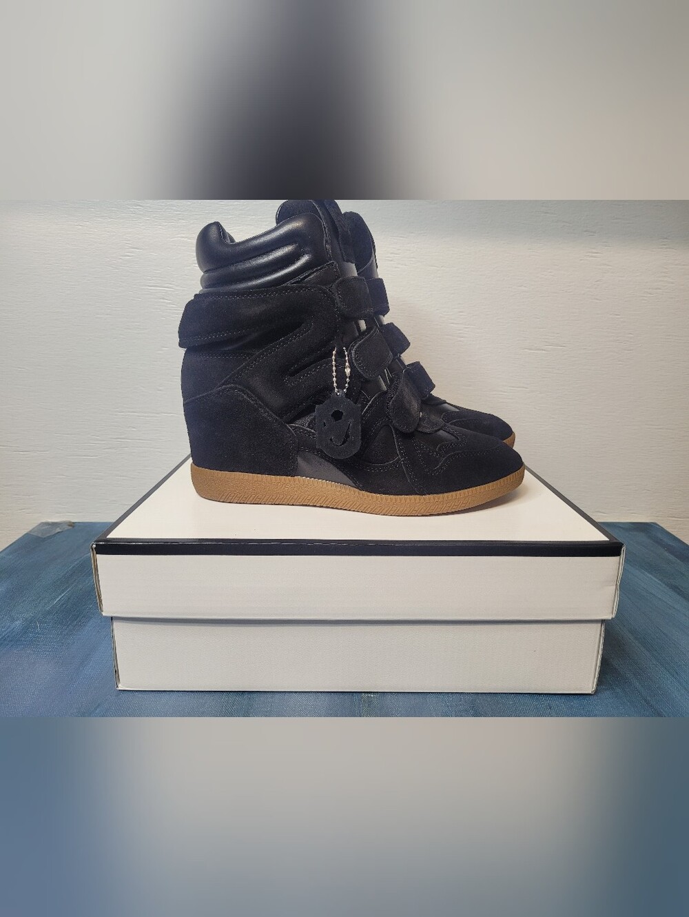 Steve Madden Womens Black Suede High Top Wedge Sneakers Strap Hook & Loop 8.5